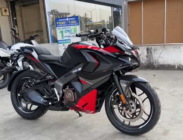 Bajaj Pulsar RS 200