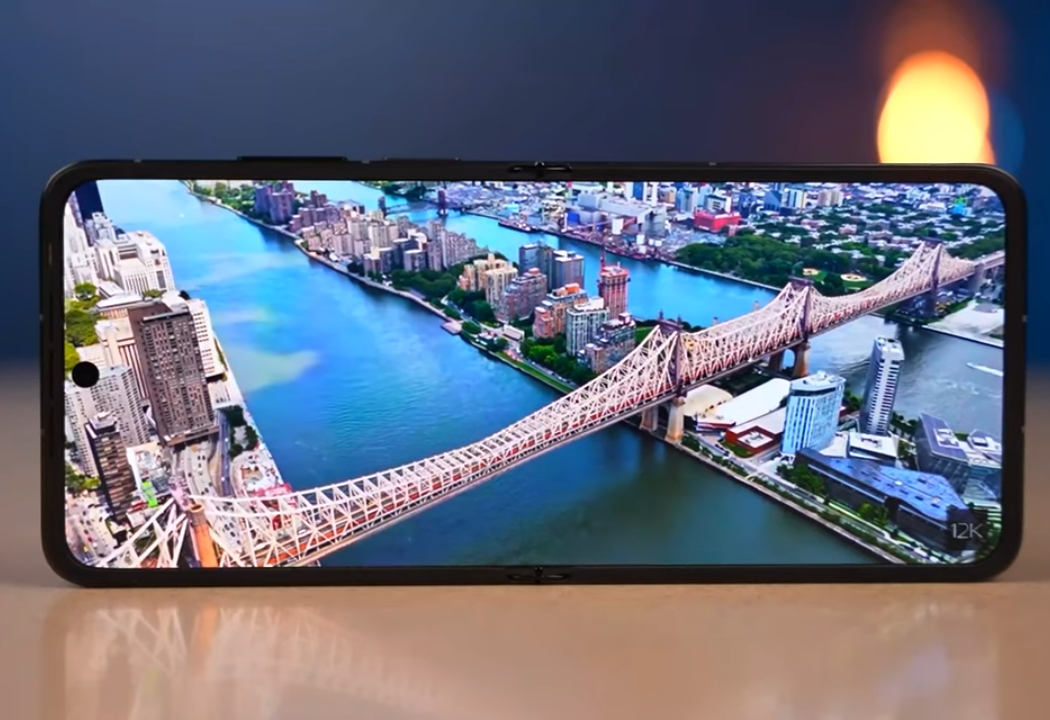 Display Of Infinix Zero Flip