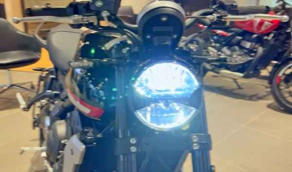Triumph Trident 660